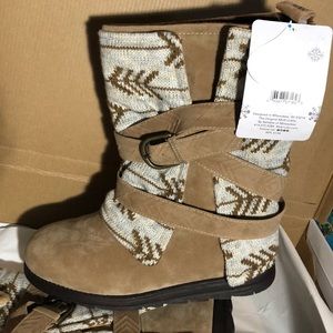 MUK LUKS Women’s Nikki Belt Wrapped Boot